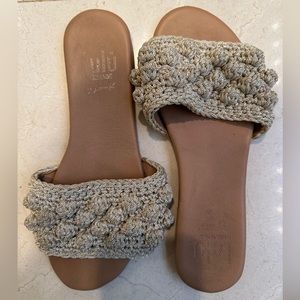 Raffia leather sandals